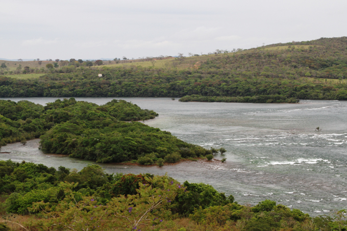 Rio Grande a jusante da UHE de Furnas em São José da Barra